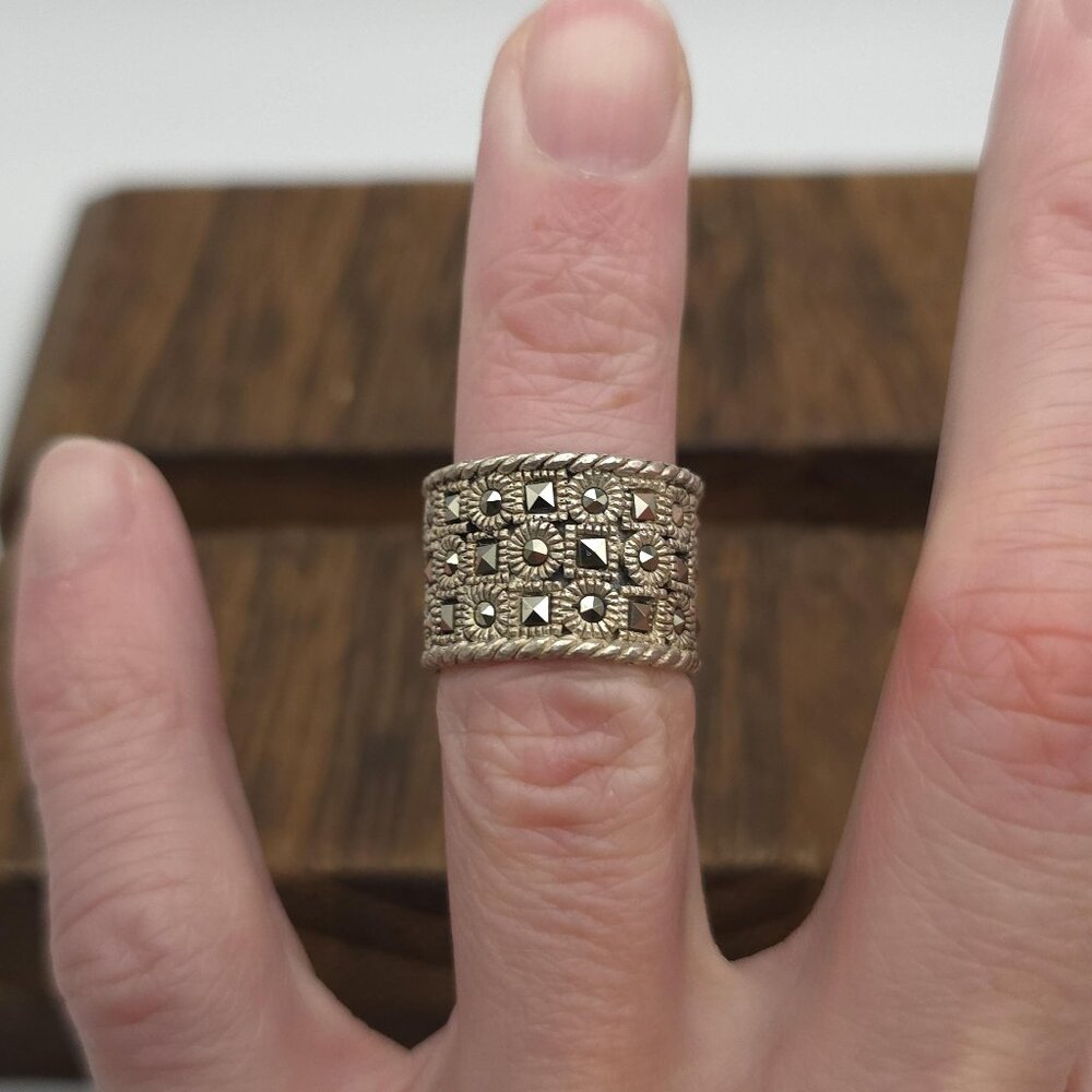 Size 5 Sterling Silver Wide Marcasite Stones Ring A1207